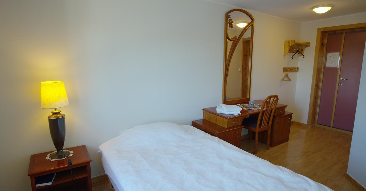 Fiskarheimen Havly, Rost Hotel Buitenkant foto